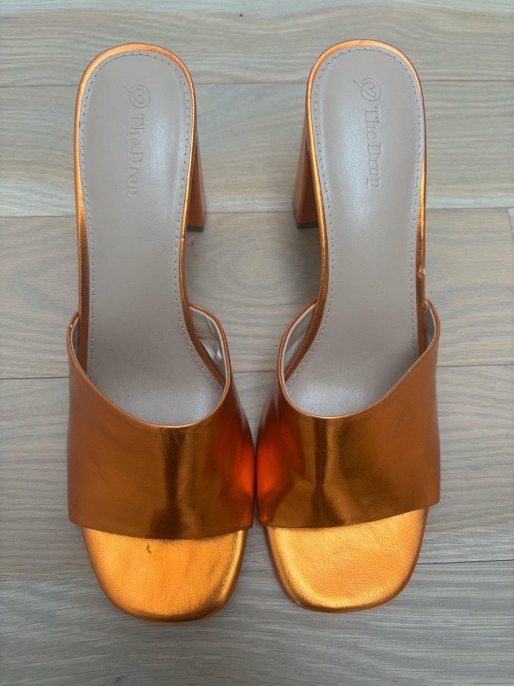 The Drop Metallic Open-Toe Block Heel Mule in Fire Orange - Picture 3 of 9